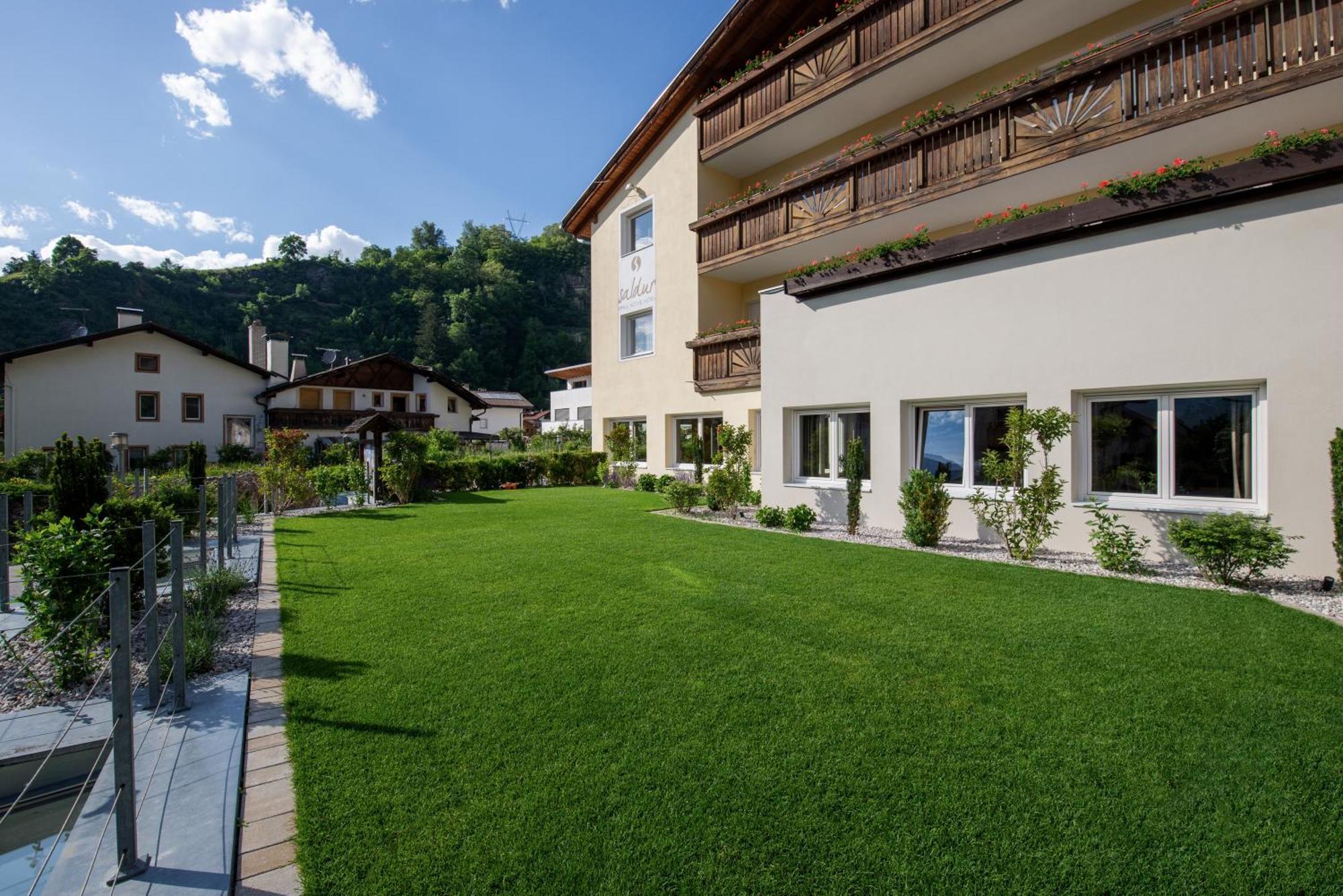 Saldur Small Active Hotel Sluderno Exterior photo